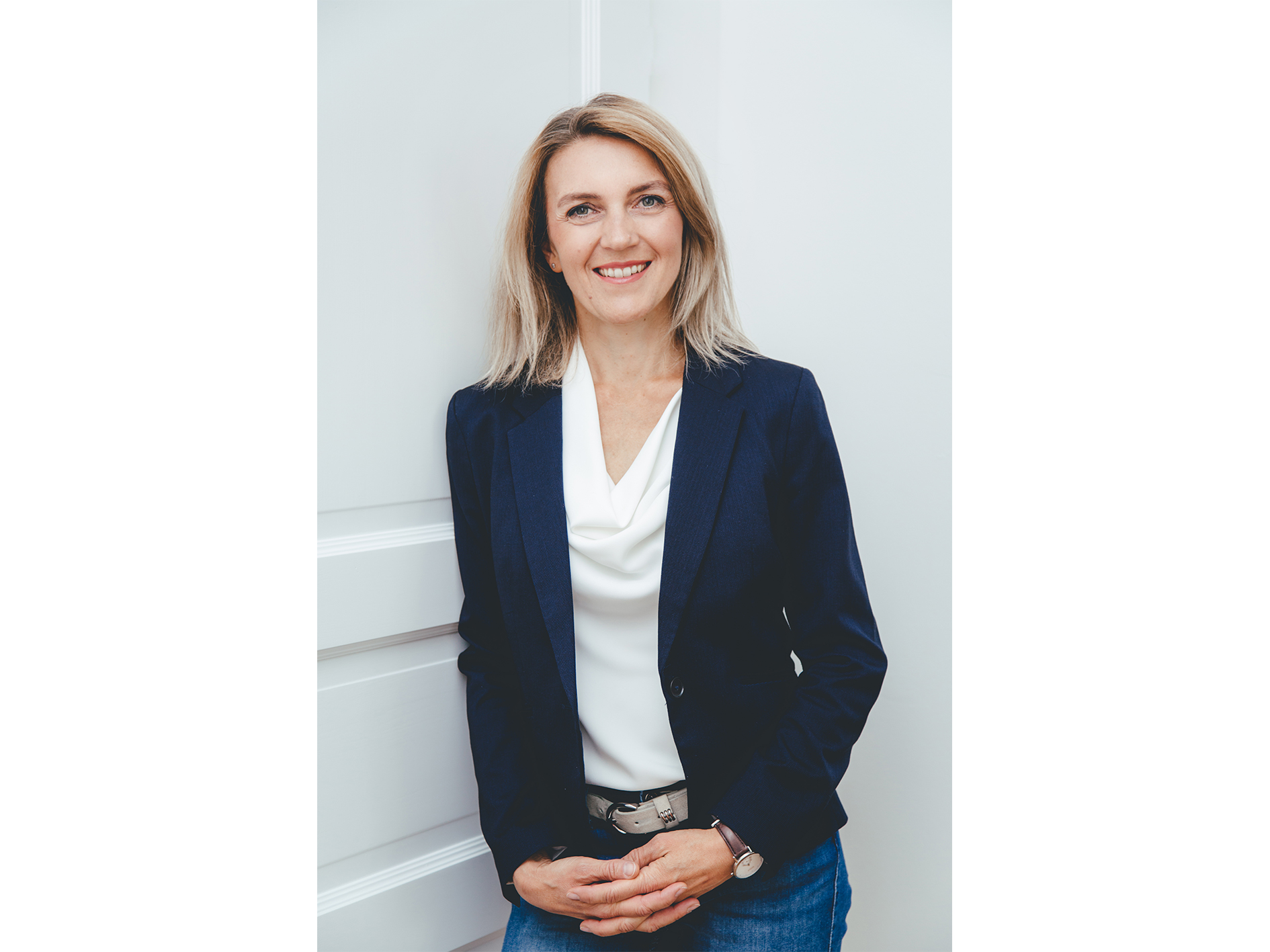 2023_09 Gabriele Pleiner-Business-Porträt 1_mit Rahmen